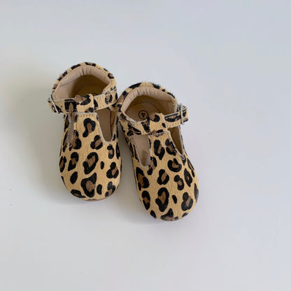 Leopard T-Strap Shoes